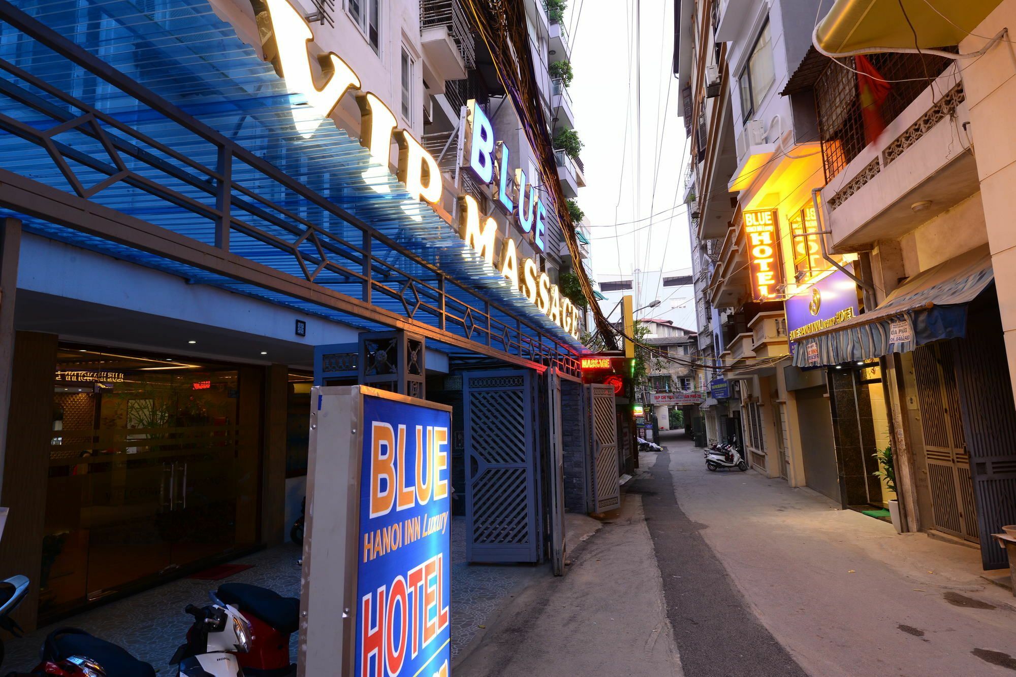 Blue Hanoi Inn Luxury Hotel Exterior photo